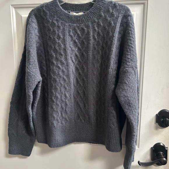 New Favorite Daughter Oversized Gray Cable Knit Sweater Sz S - Picture 3 of 13